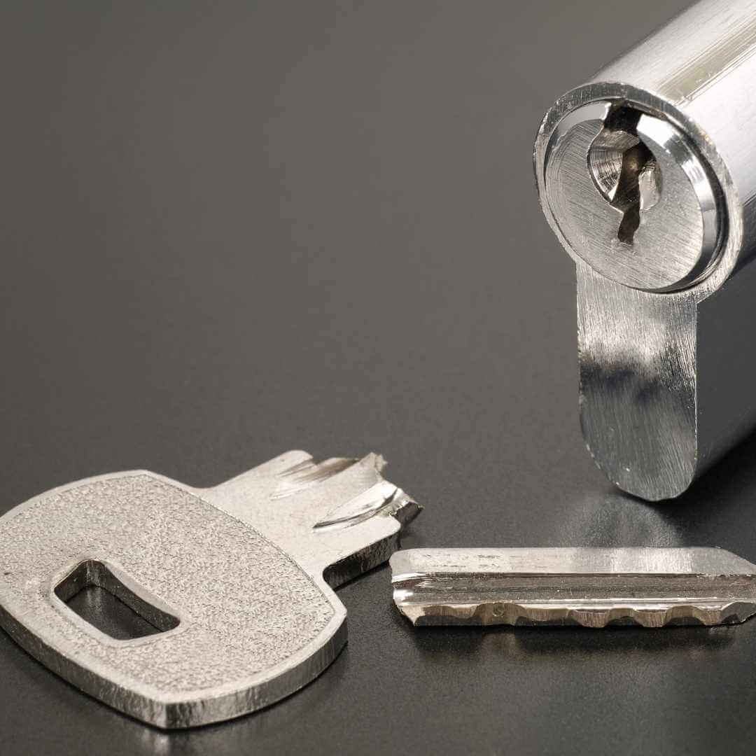3 Simple Ways to Get a Broken Key Out of the Lock
